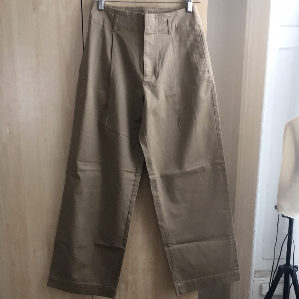 UNIQLO chino pant sz 2. *new